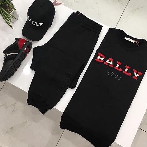 Bally outfit - Picture 2 of 13